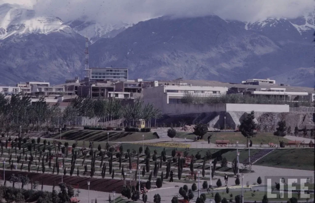 پارک ساعی حدود سال ۵۰