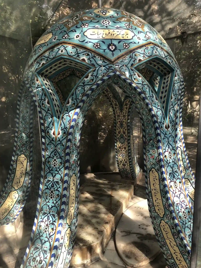 آرامگاه رهی معیری در گورستان ظهیرالدوله آرامگاه رهی معیری در گورستان ظهیرالدوله