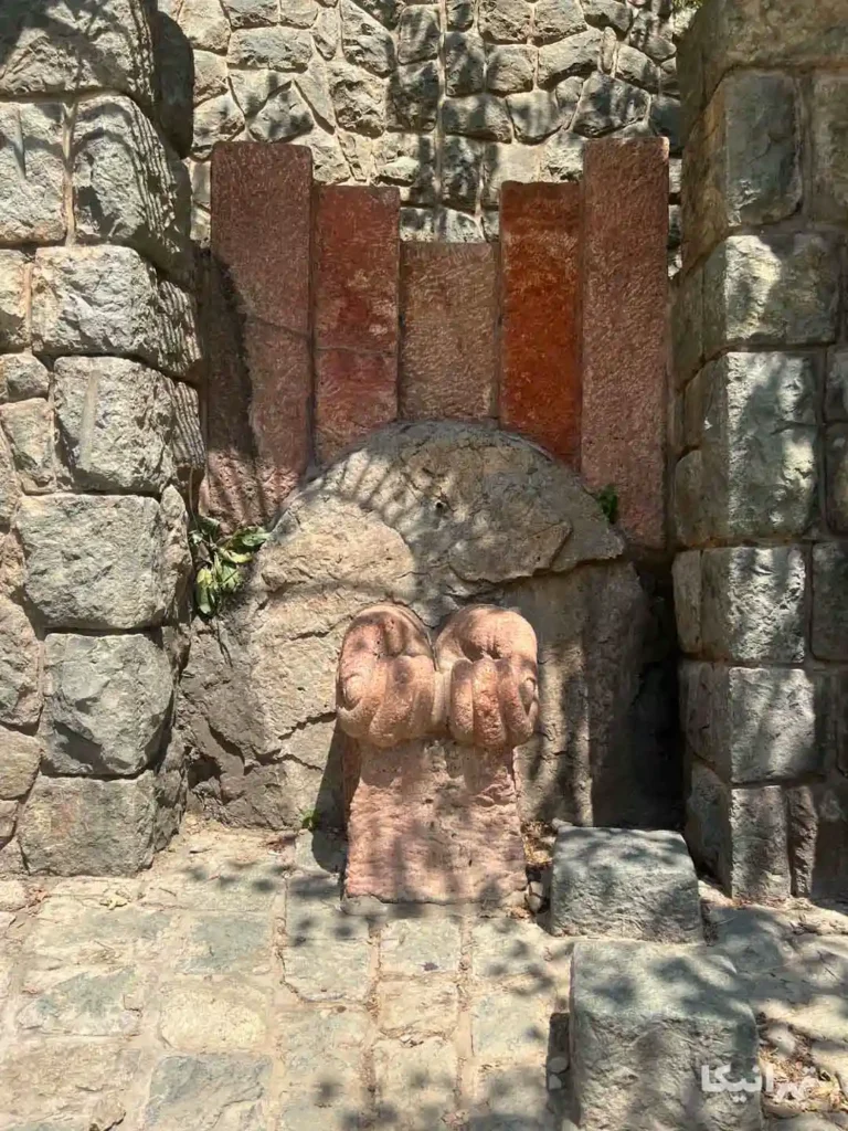 بوستان سنگی جمشیدیه
