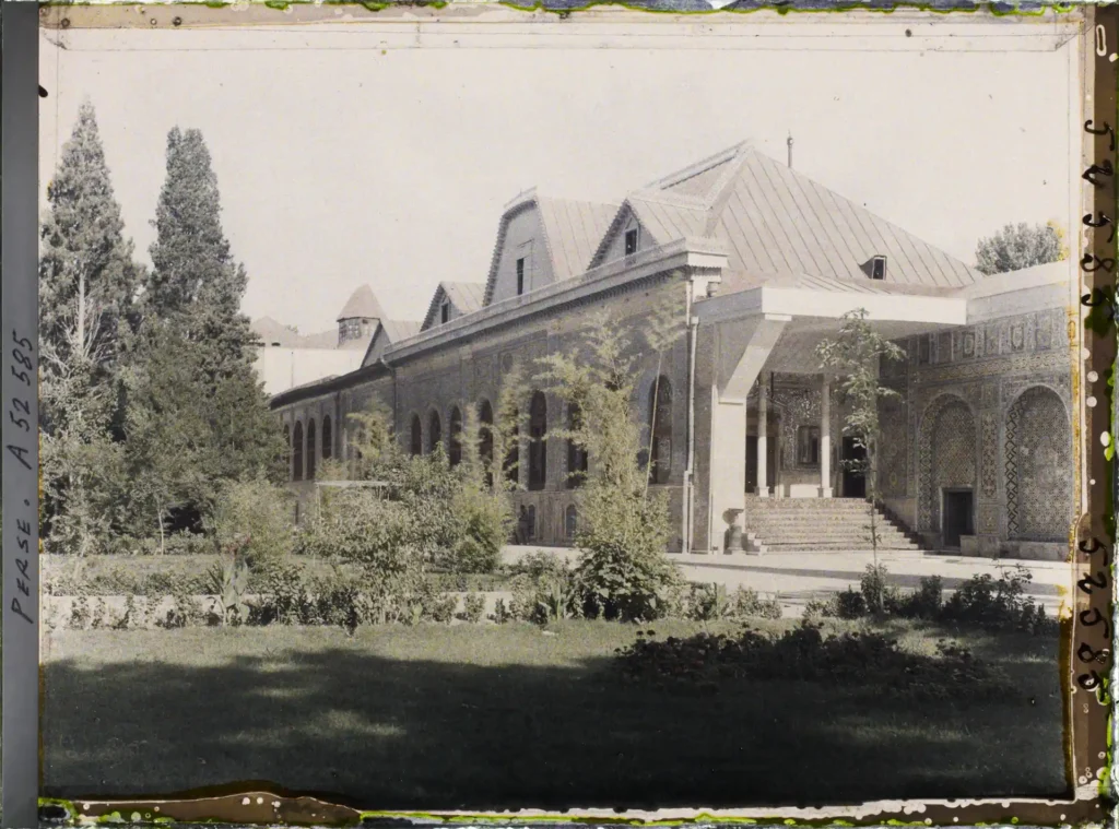 نمای بیرونی عمارت برلیان