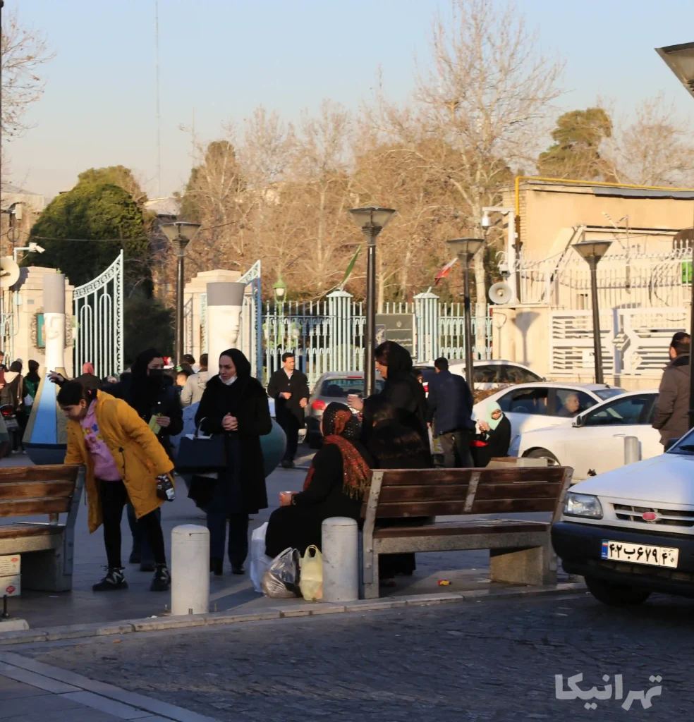 ورودی میدان ارگ کاخ گلستان