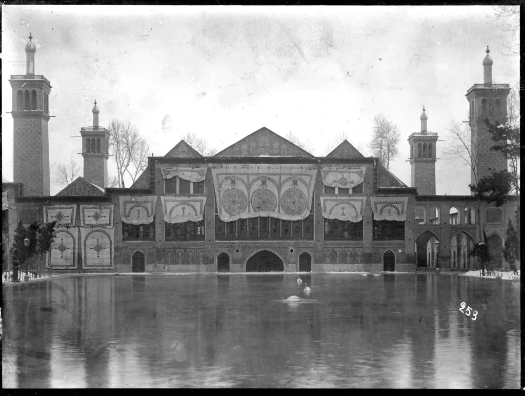 عمارت بادگیر