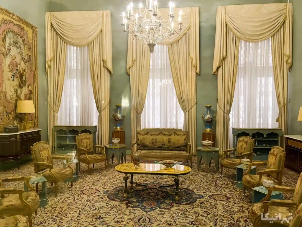 تالار انتظار کوچک