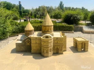 کلیسای تادئوس مقدس باغ موزه ایرانی