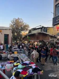 مردم در حال تردد و خرید در بازار تجریش