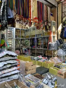مغازه قلیان‌فروشی در خیابان سیروس