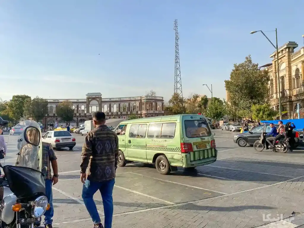 میدان حسن‌آباد