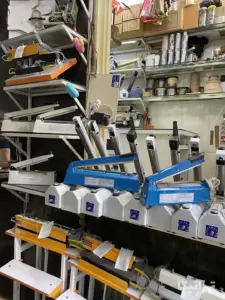 دستگاه‌های دوخت پلاستیک در پاساژ کویتیهای پرسپولیس بازار