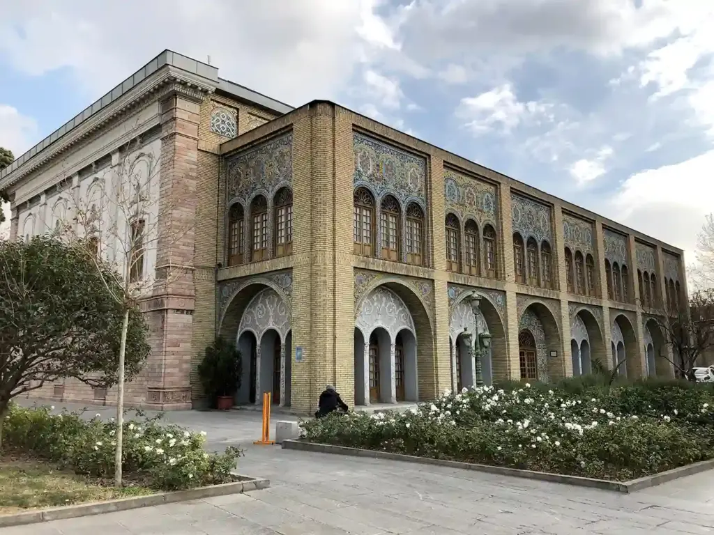 کاخ ابیض کاخ گلستان