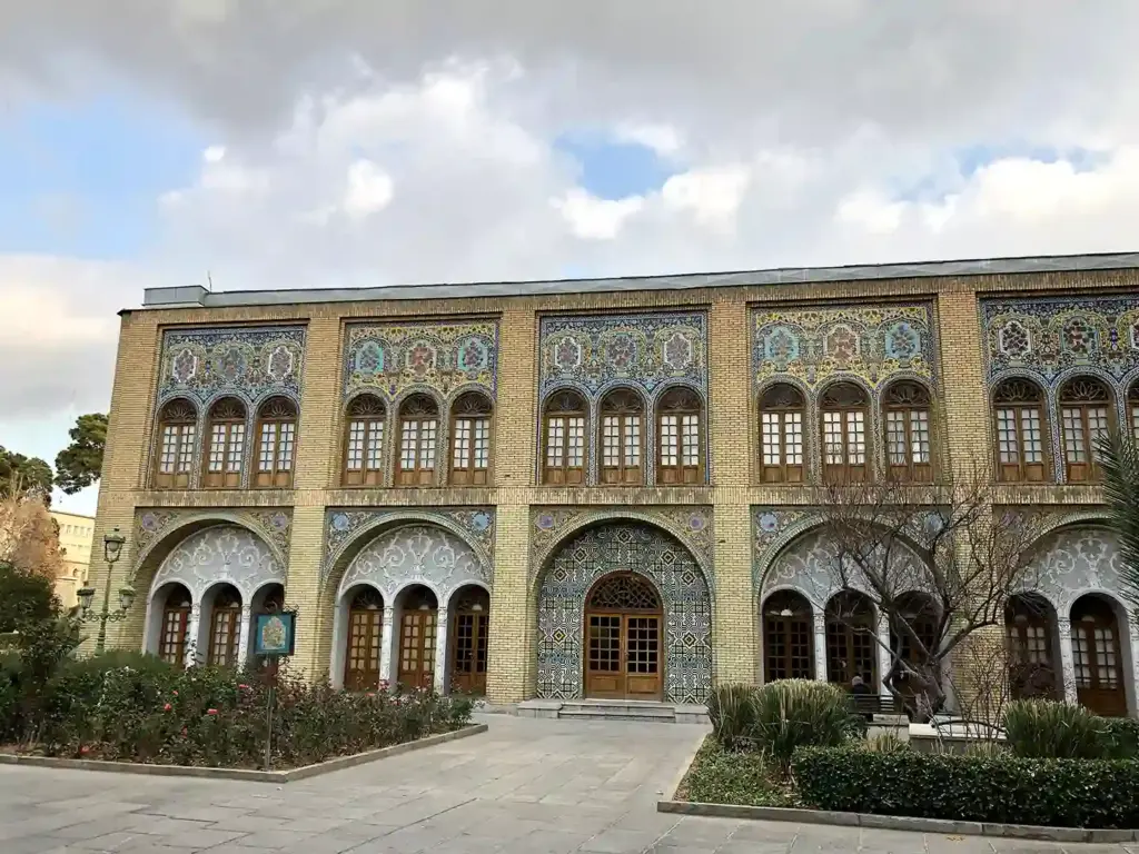 کاخ ابیض کاخ گلستان